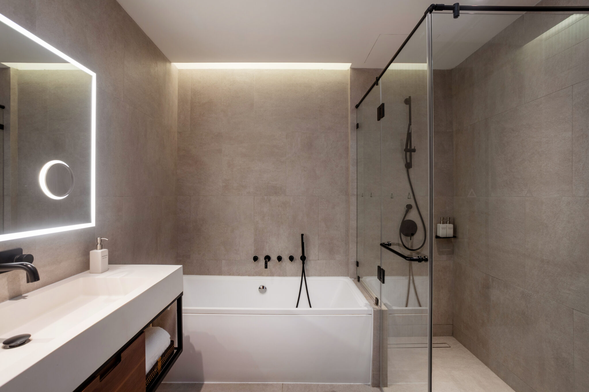 Varana Luxe Pool Toilet